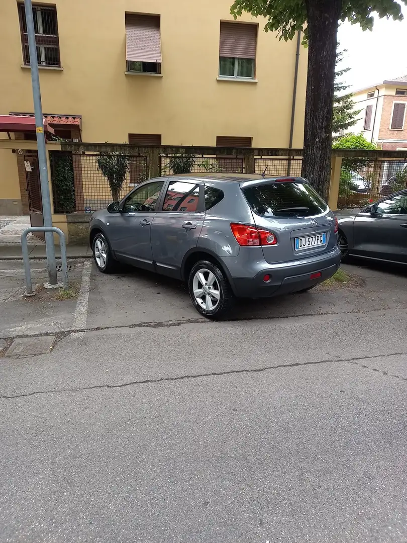Nissan Qashqai 2.0 dci Tekna 4x4 - 1