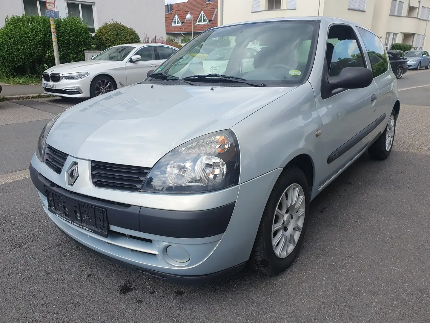 Renault Clio 1.2 16V Confort Authentique 1.Hand Tüv Neu Silber - 1