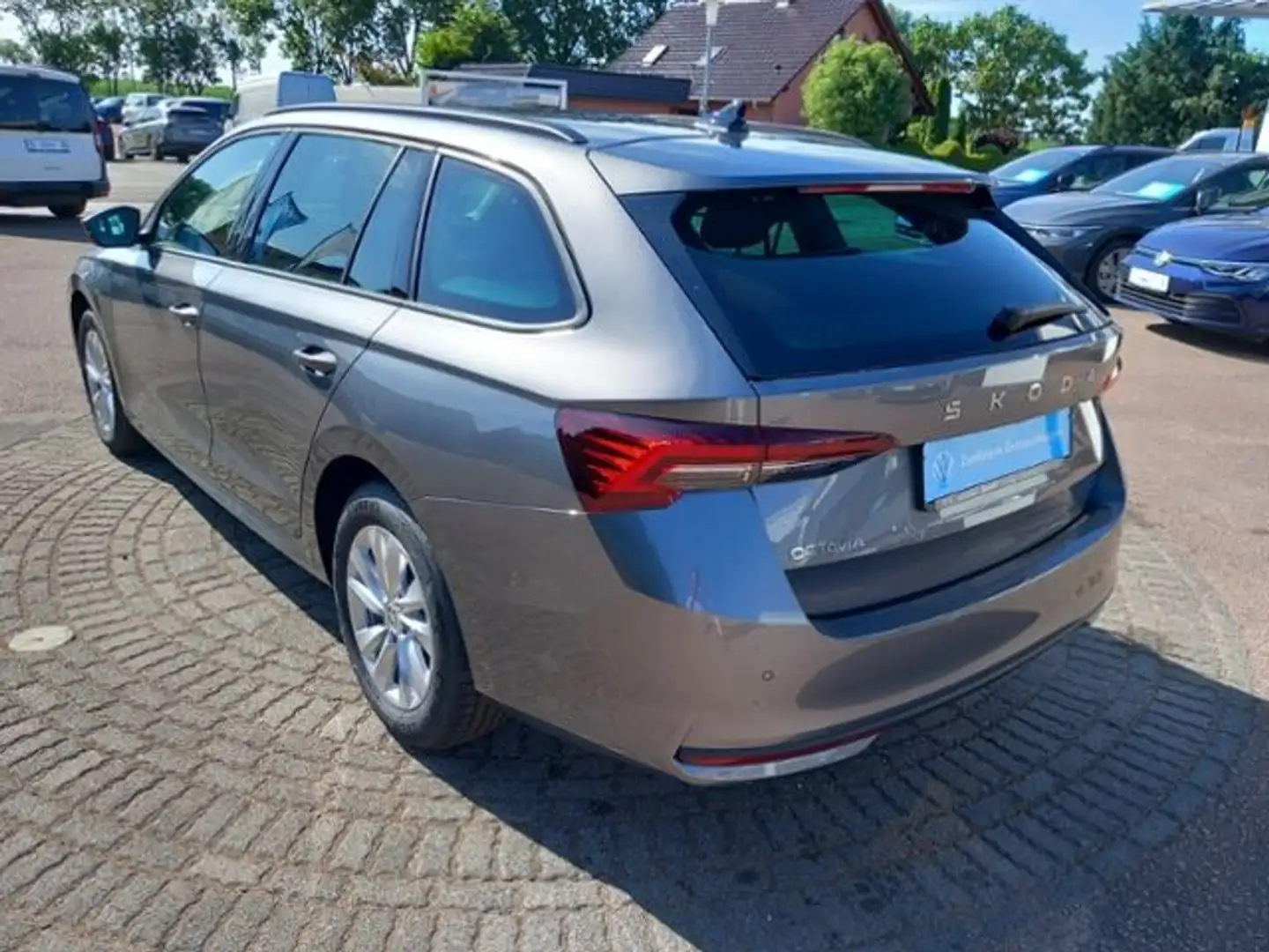 Skoda Octavia III Combi 2.0 TDI Selection,DSG, AHK Grau - 2