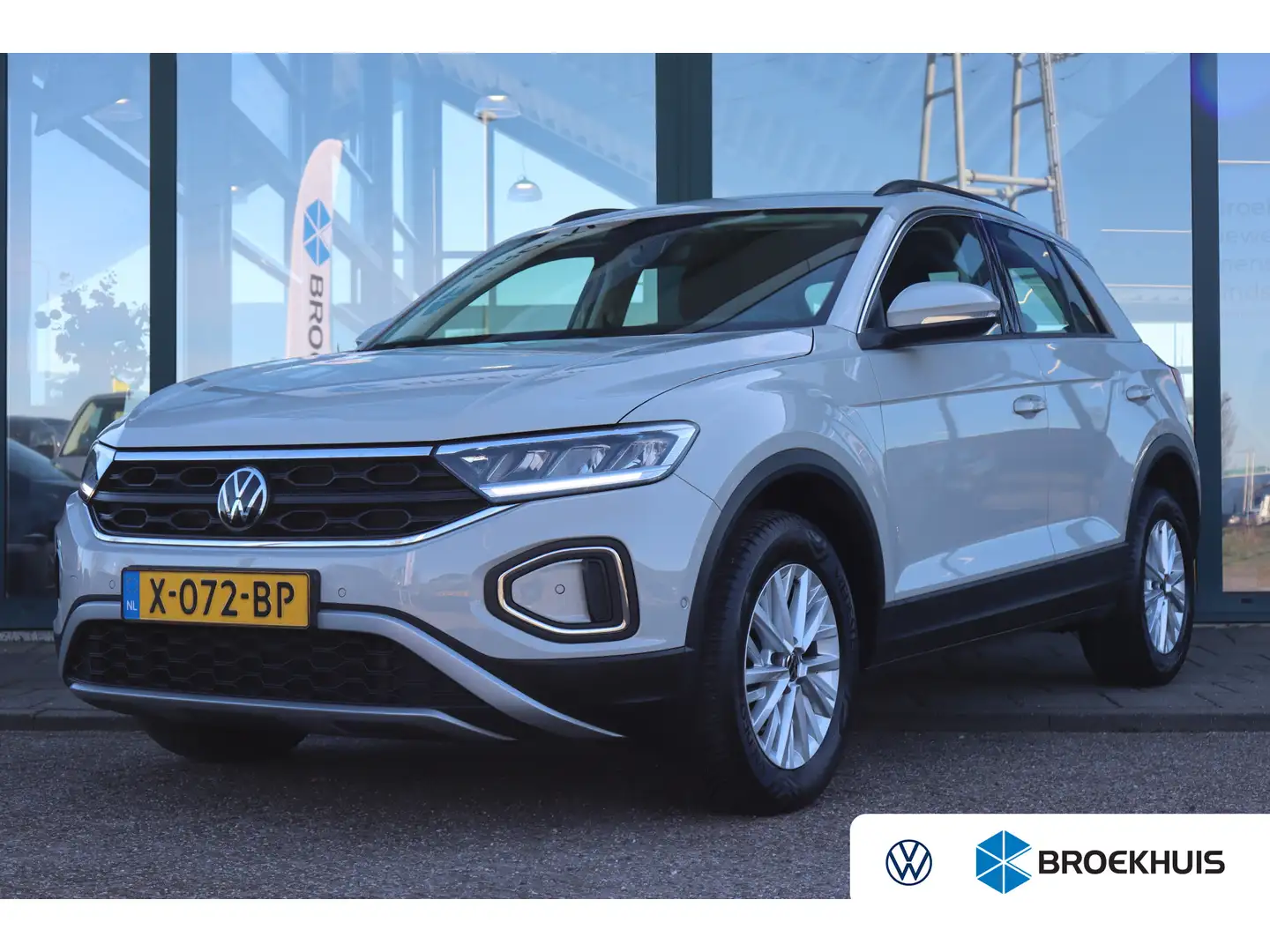 Volkswagen T-Roc 1.5 TSI 150PK 7-DSG Life | Apple Carplay/Android A Gris - 1