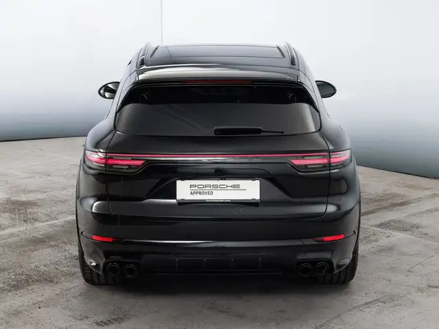 Porsche Cayenne view 9