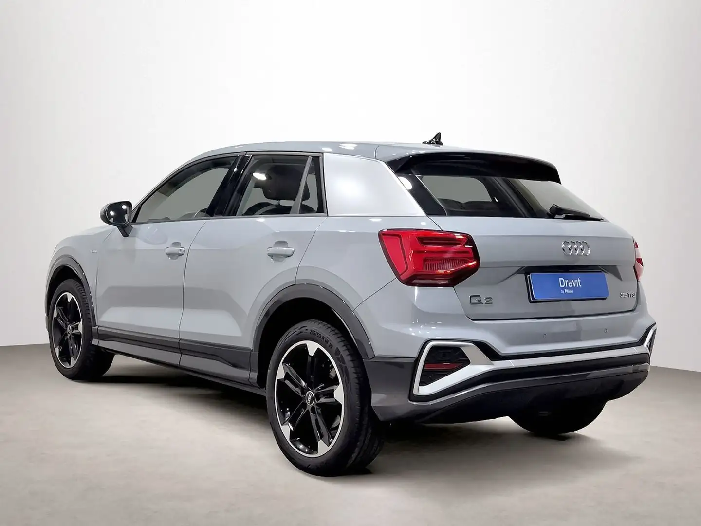 Audi Q2 35 TFSI Adrenalin S tronic 110kW Grijs - 2
