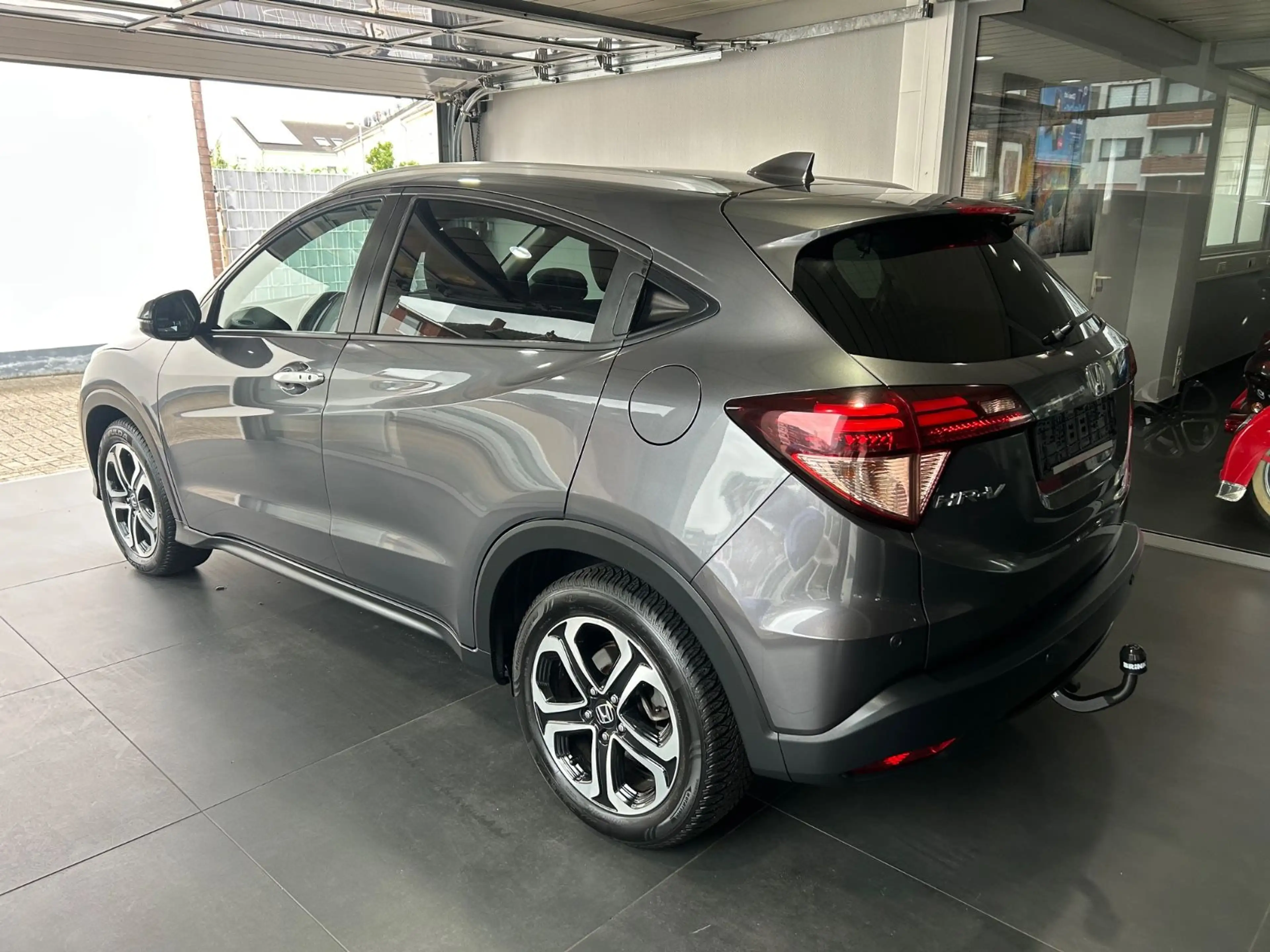 Honda HR-V 1.5 i-VTEC Executive Automatik Navi Pano — photo 6
