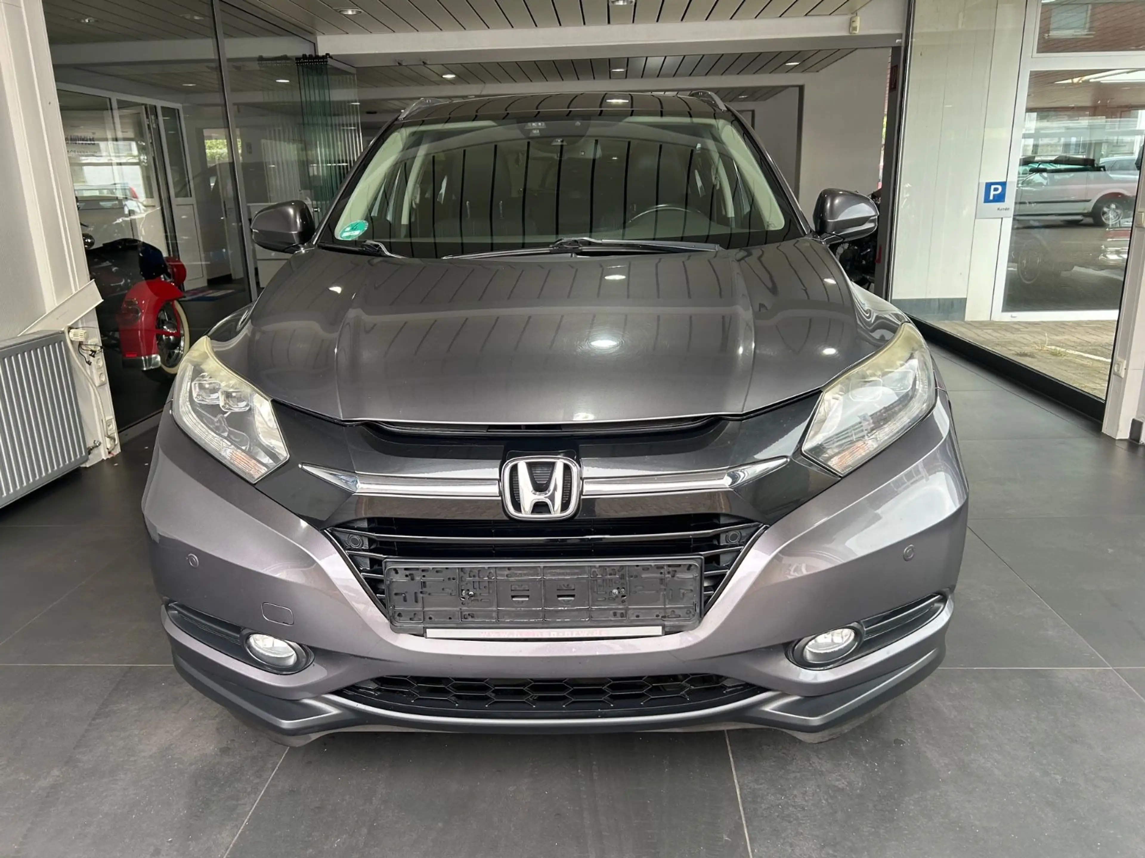 Honda HR-V 1.5 i-VTEC Executive Automatik Navi Pano — photo 2