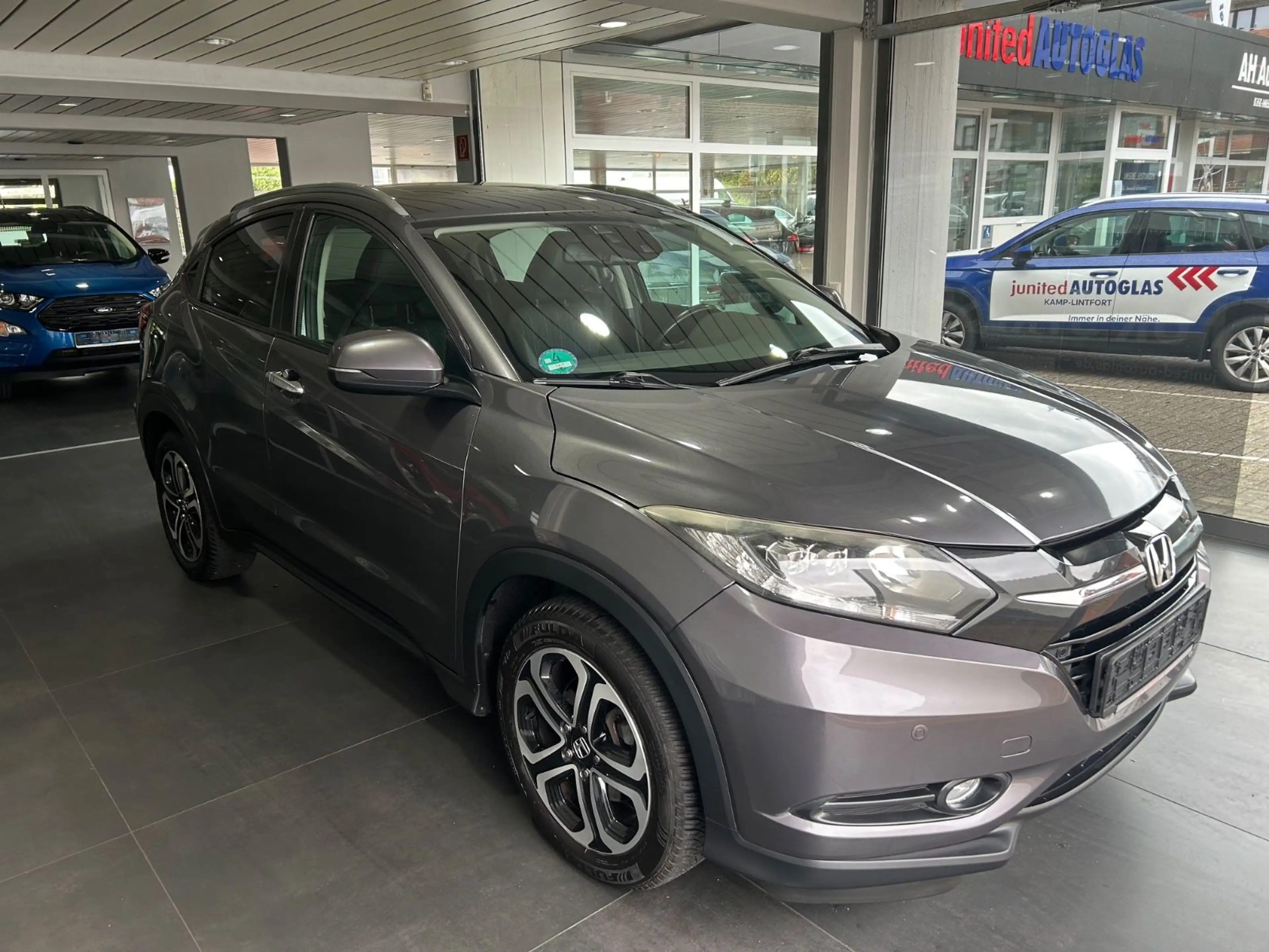Honda HR-V 1.5 i-VTEC Executive Automatik Navi Pano — photo 3