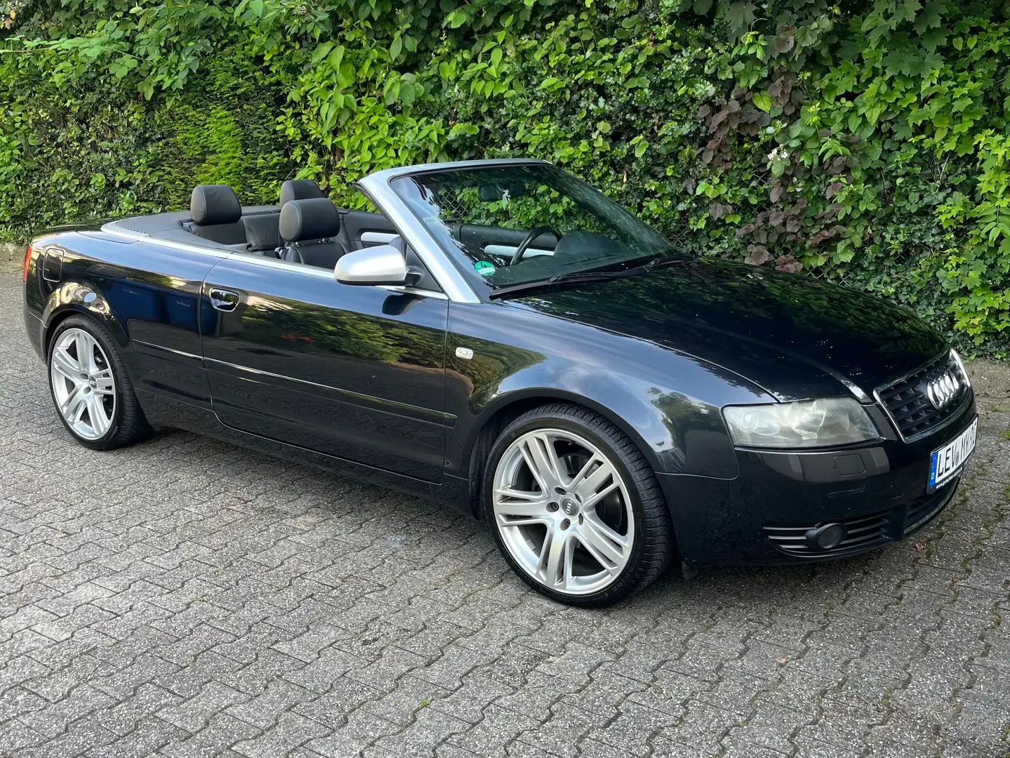 Audi A4 Cabriolet V6 TÜV Neu Schwarz - 1