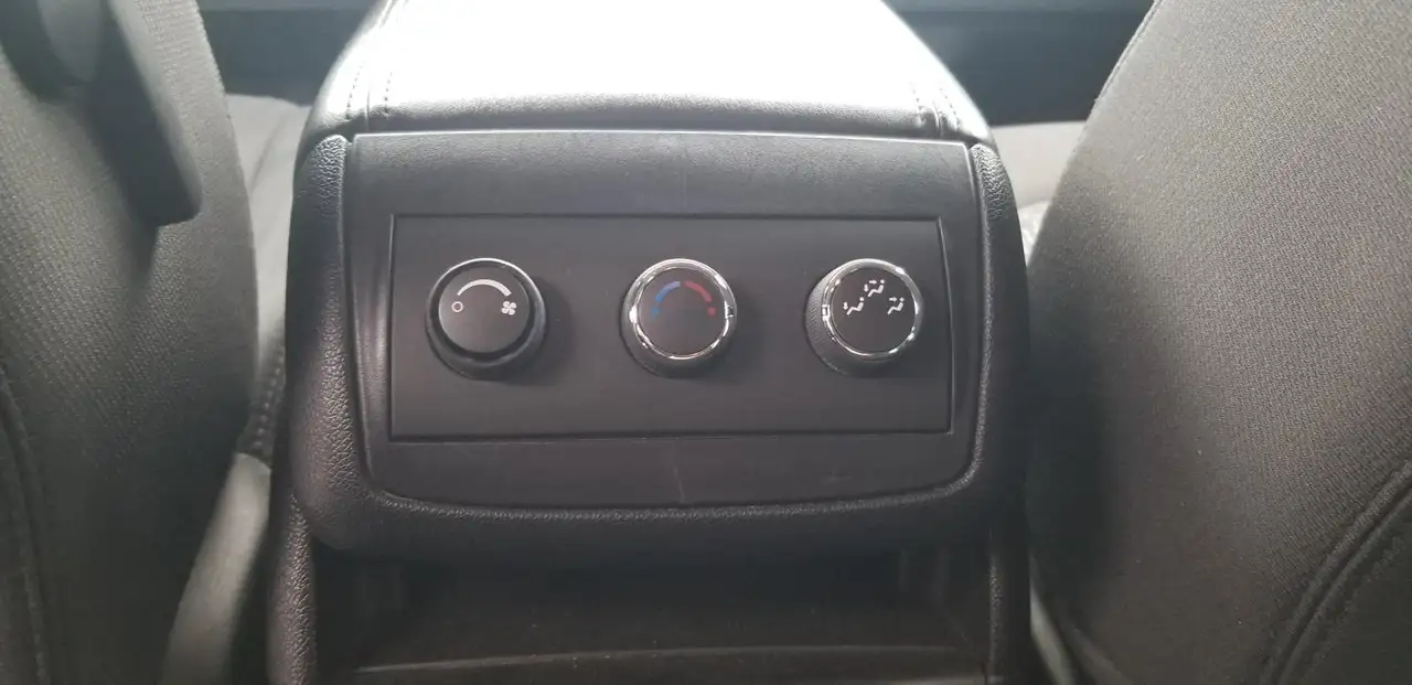 GMC Acadia снимка GMC Acadia