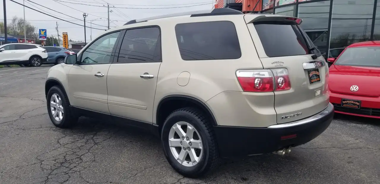GMC Acadia снимка GMC Acadia