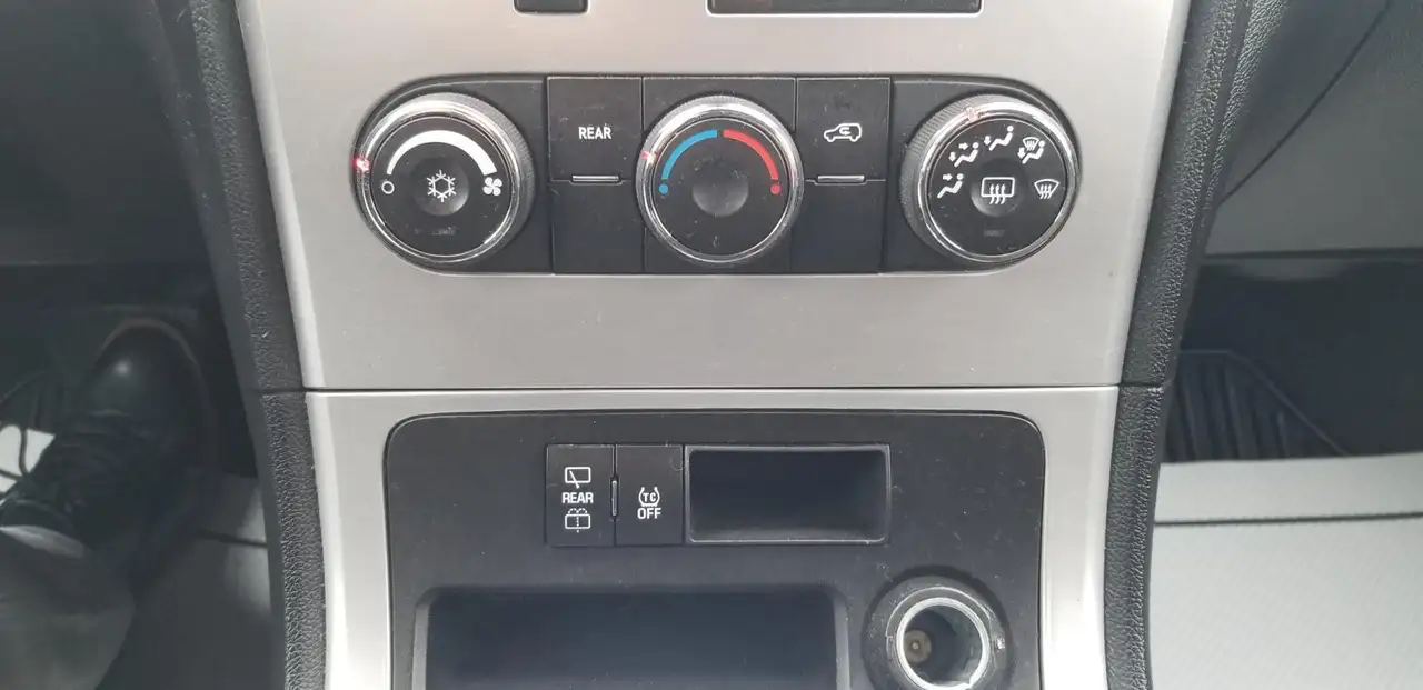 GMC Acadia снимка GMC Acadia