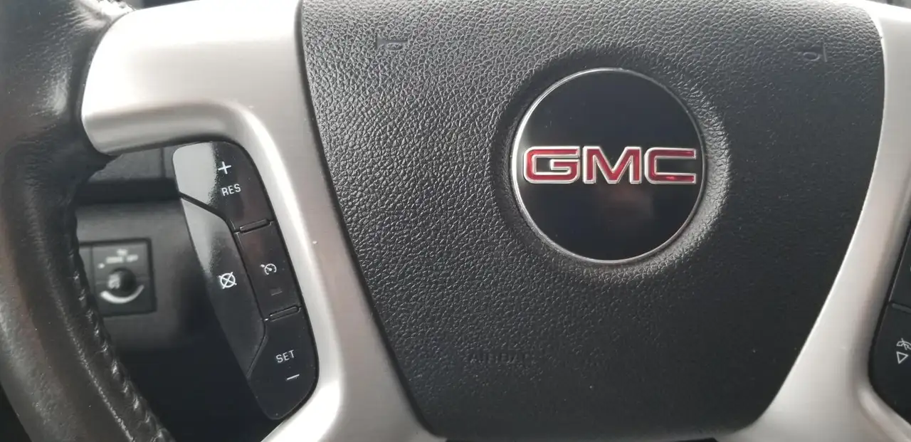 GMC Acadia снимка GMC Acadia