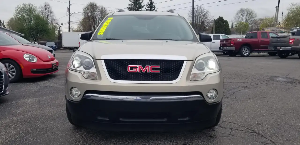 GMC Acadia снимка GMC Acadia
