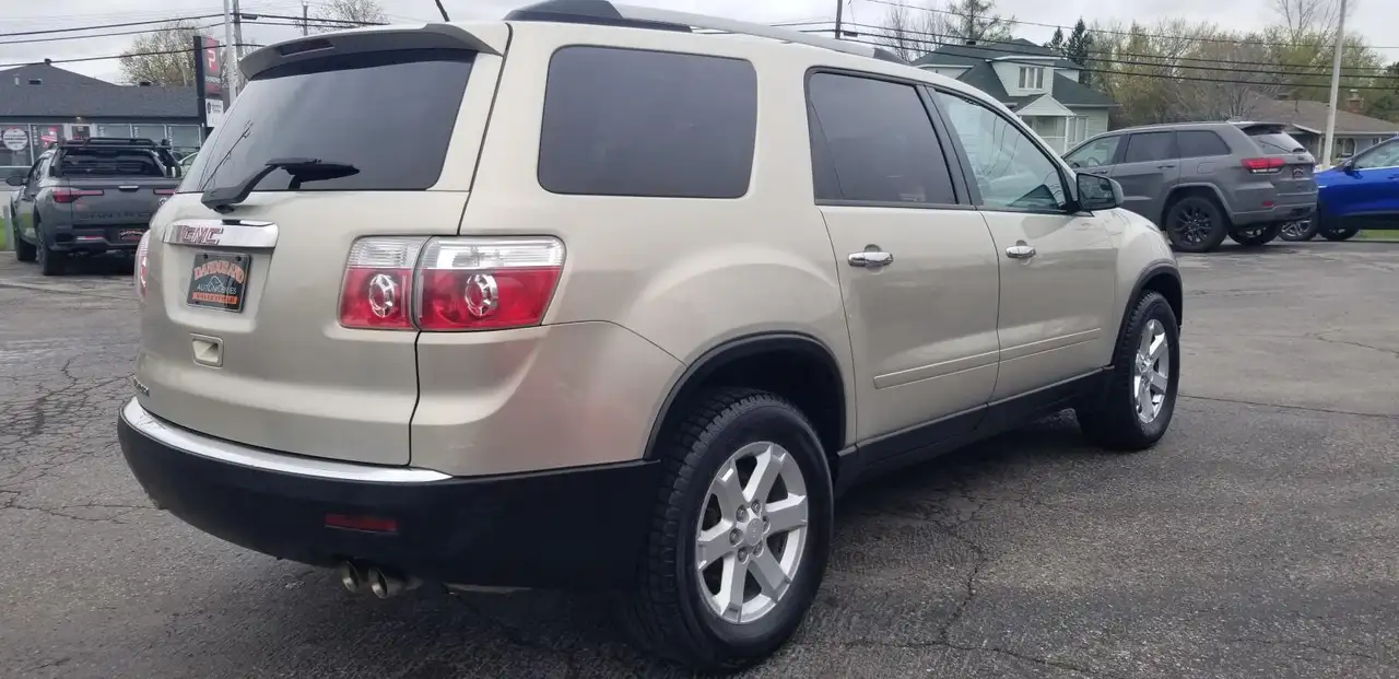 GMC Acadia снимка GMC Acadia