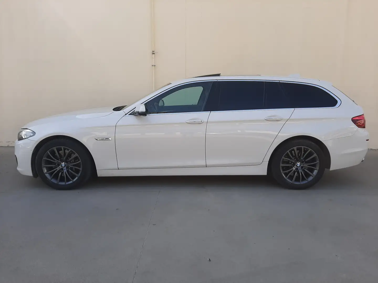 BMW 530 D Touring XDrive Luxury Bianco - 2