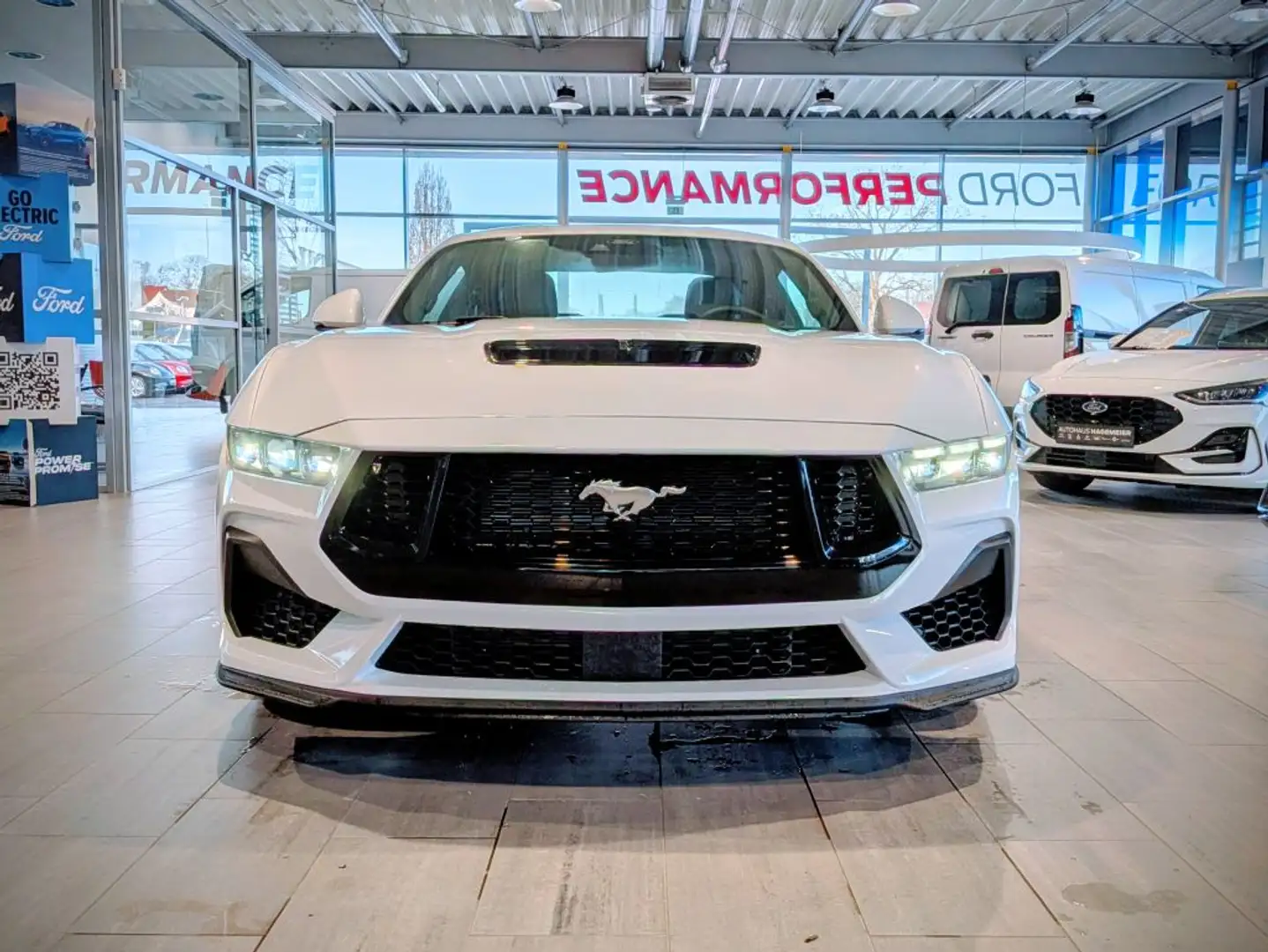 Ford Mustang MUSTANG GT MAGNERIDE >>13.900 EUR RABATT<< Weiß - 2