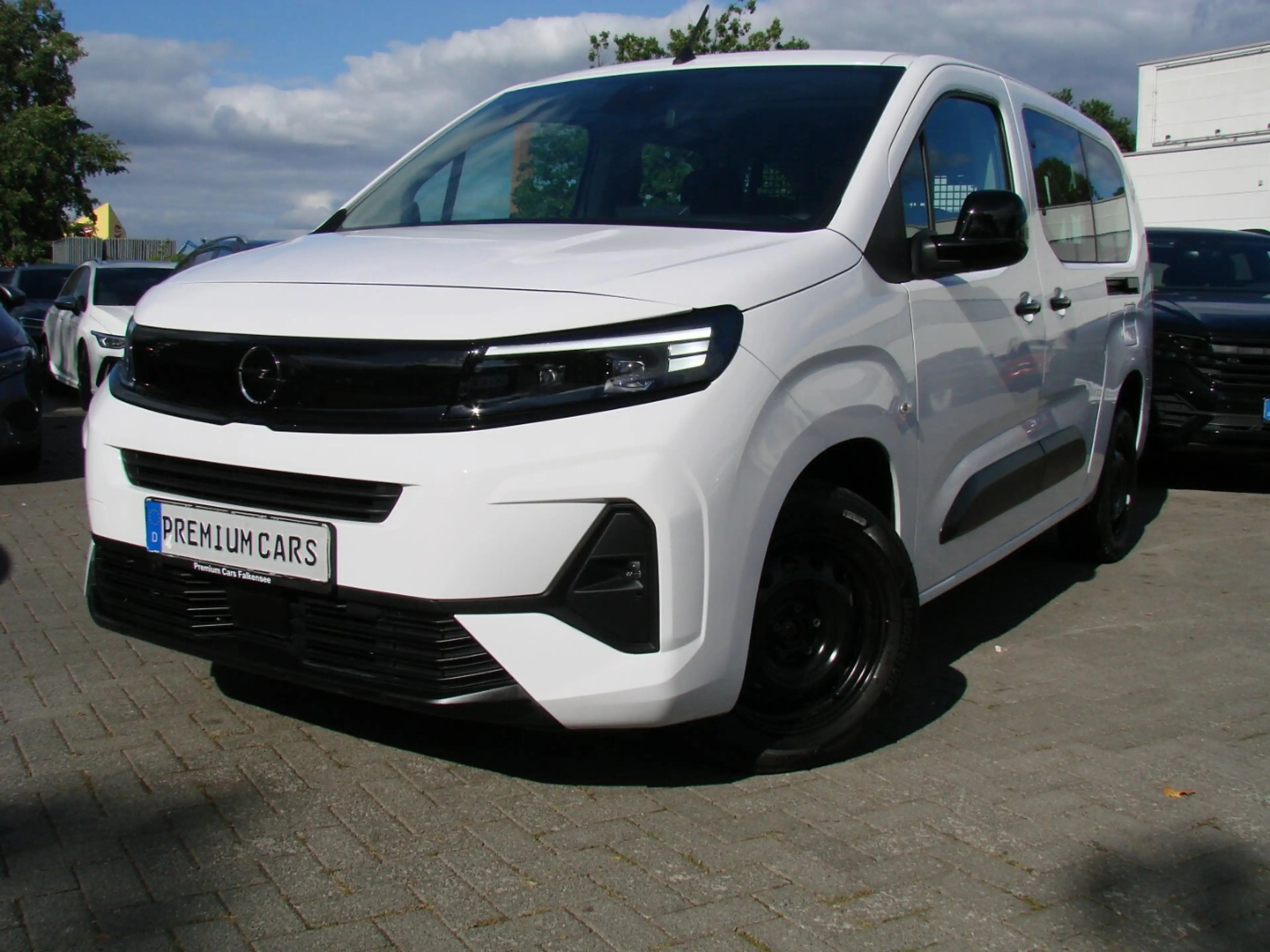 Opel Combo Life E 1.5L Edition XL N1 LED AHK Kamera 180° — photo 2
