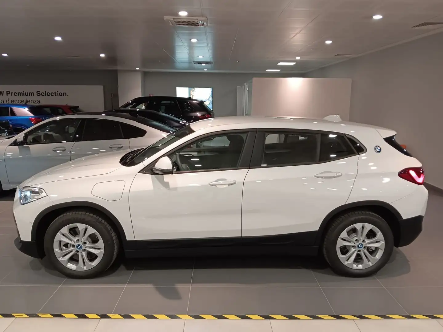 BMW X2 Serie X XDRIVE25E Alb - 2