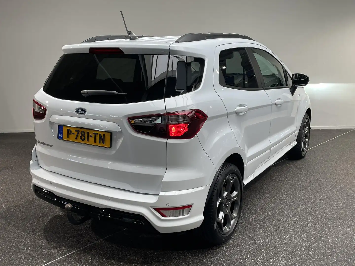 Ford EcoSport 1.0 EcoBoost ST-Line Navigatie | parkeersensoren | Wit - 2