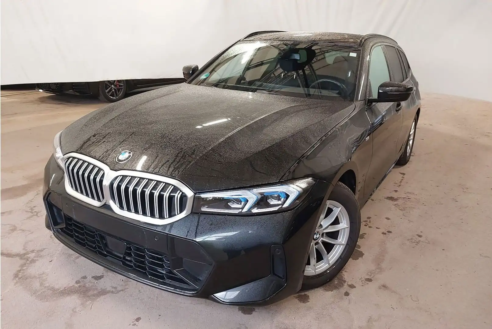BMW 320 i M Sport ACC+Entry+Head+Panorama+Memory+AHK Noir - 2