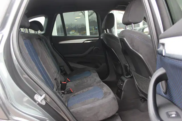 BMW X1 view 12