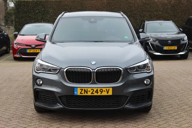 BMW X1 view 8