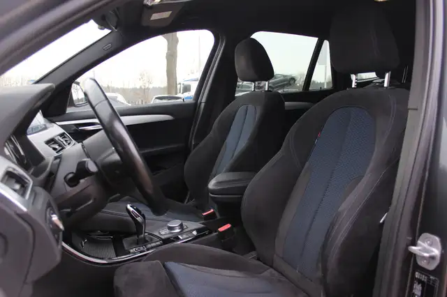 BMW X1 view 4