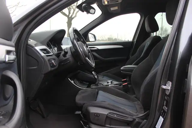 BMW X1 view 10