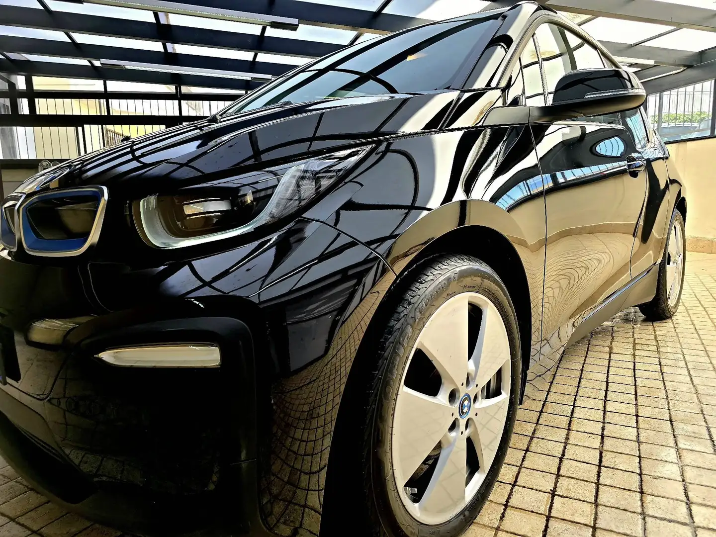 BMW i3 120Ah Advantage 5mila km!IVA ESP.-VALORE GARANTITO Zwart - 1