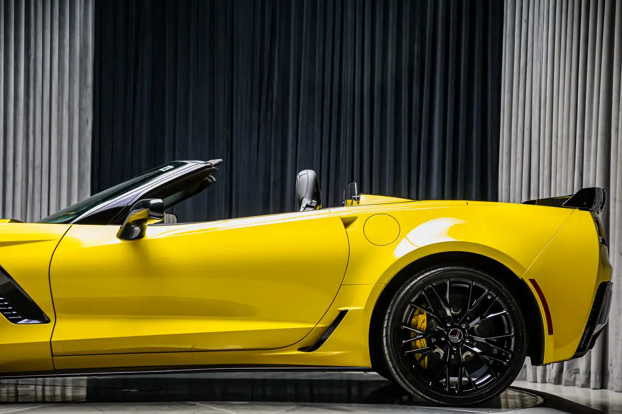 Chevrolet Corvette photo Chevrolet Corvette