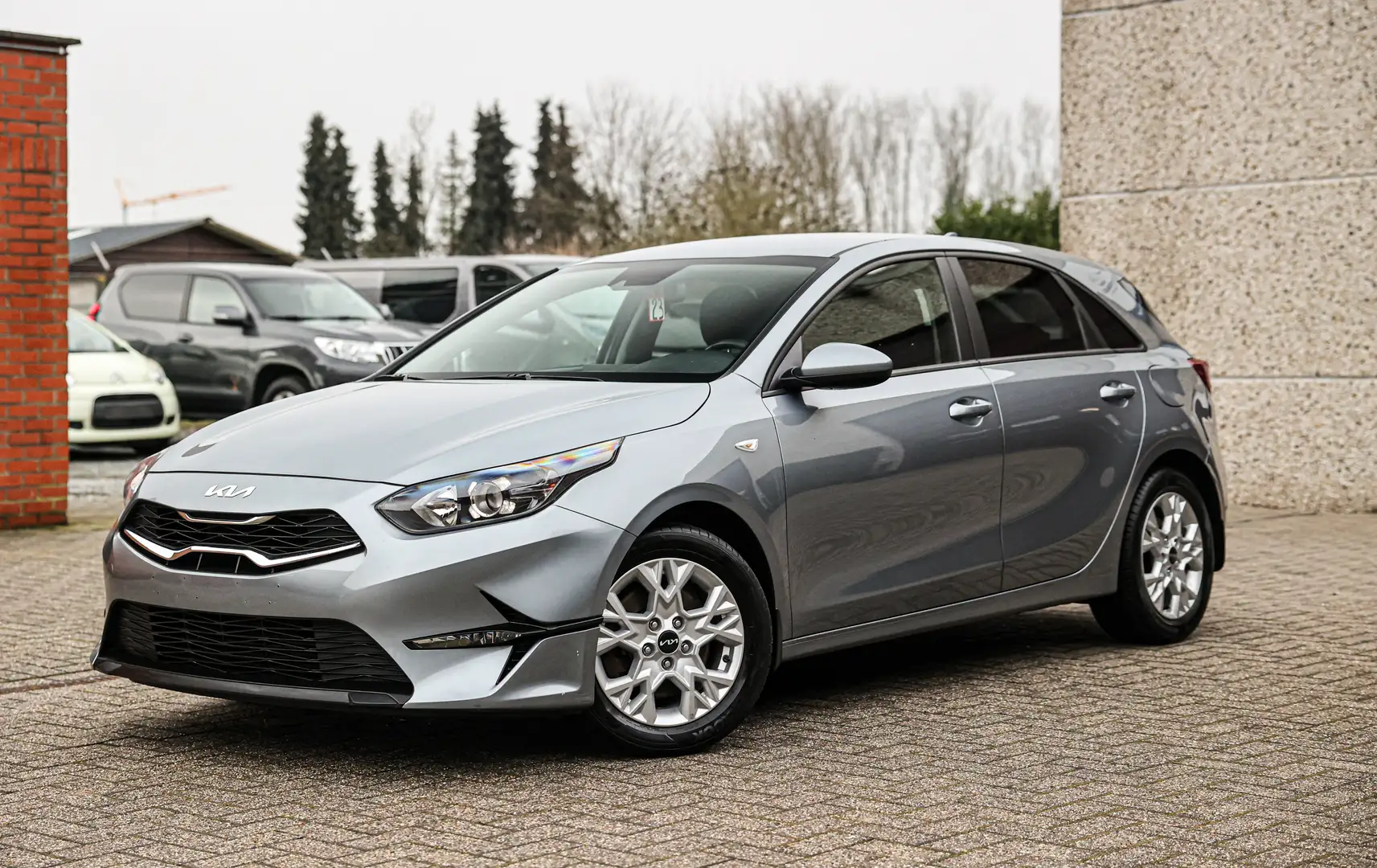Kia Ceed / cee'd 160PK*AUTOMAAT*NIEUW-MODEL*CAMERA*APPLE-CARPLAY* Сірий - 1