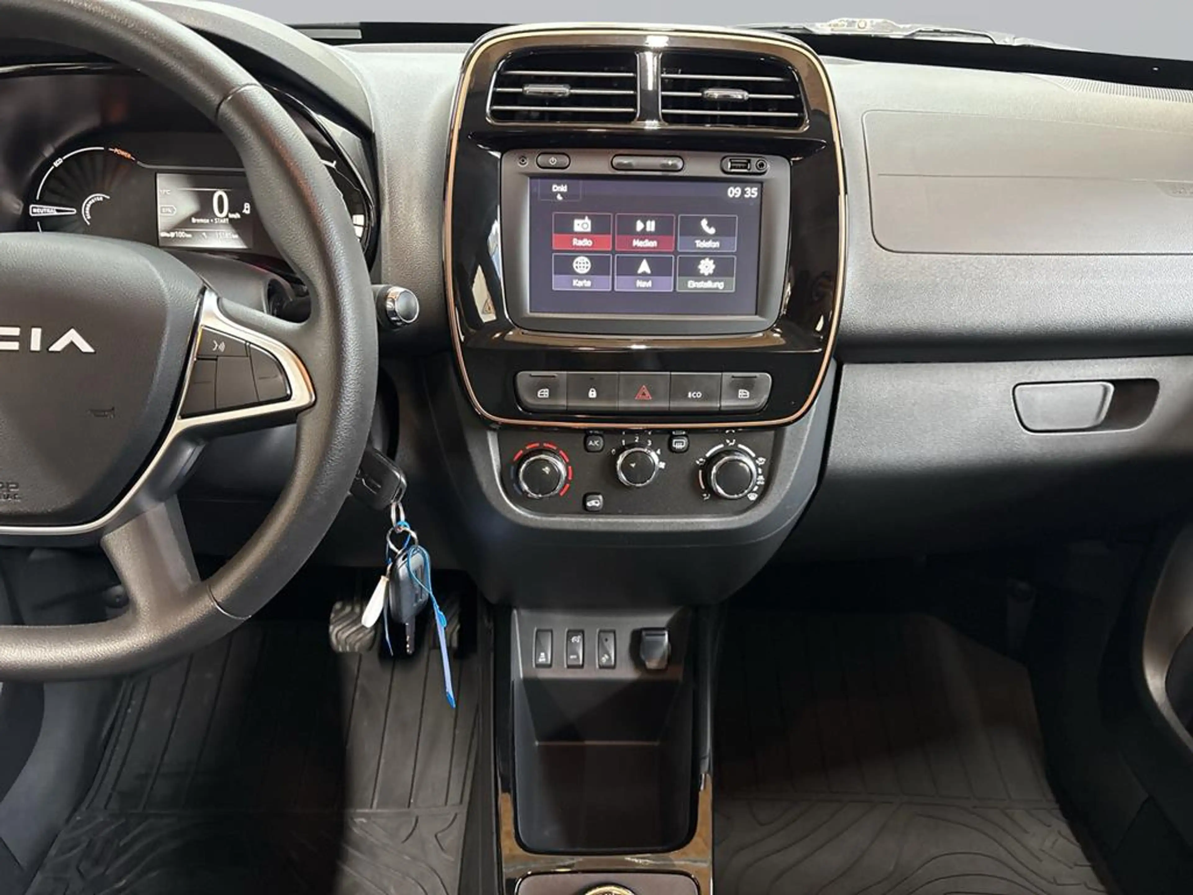 Dacia Spring Electric 65 Extreme — photo 12