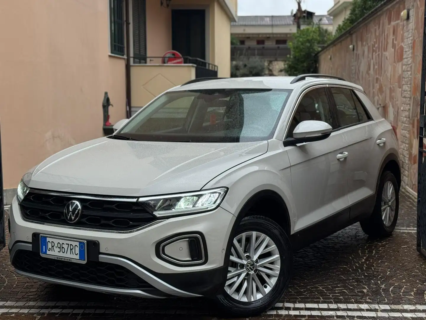 Volkswagen T-Roc 1.0 TSI Life Grigio - 2