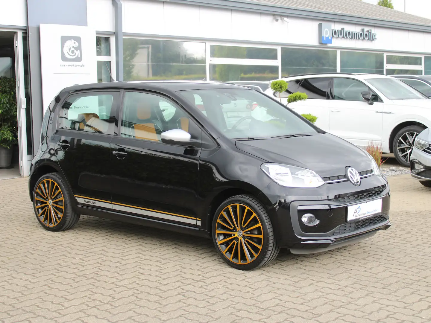 Volkswagen up! special savanna gold 1.0*SHZ*GRA* Schwarz - 2