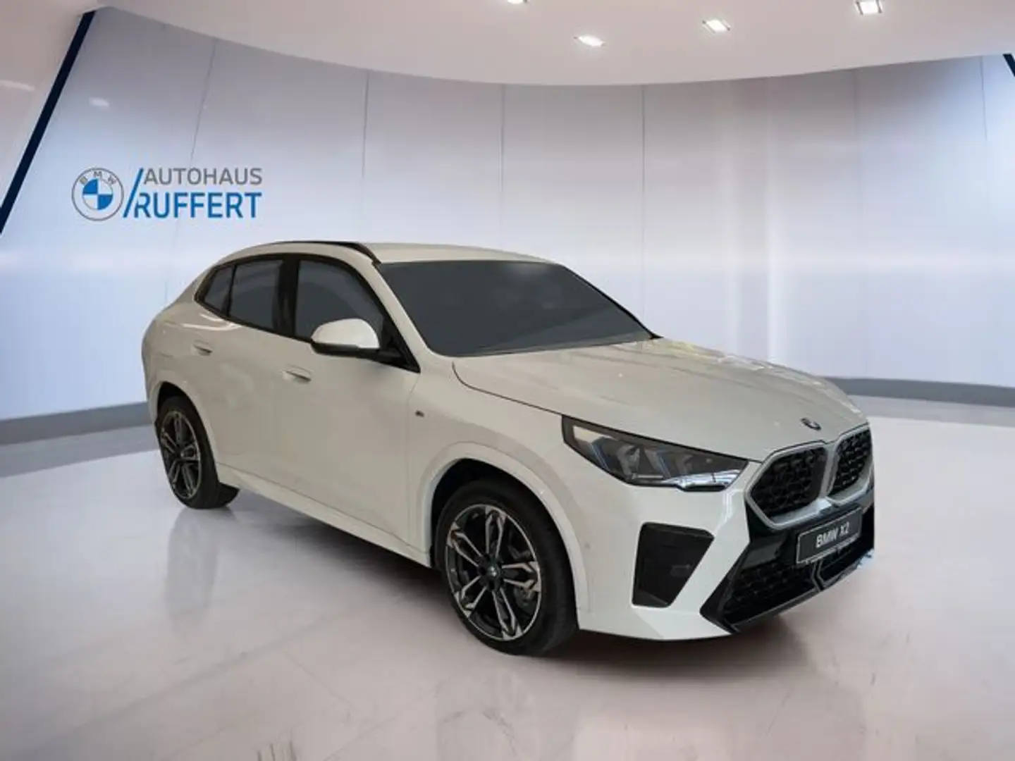 BMW X2 18d M Sportpaket Weiß - 2