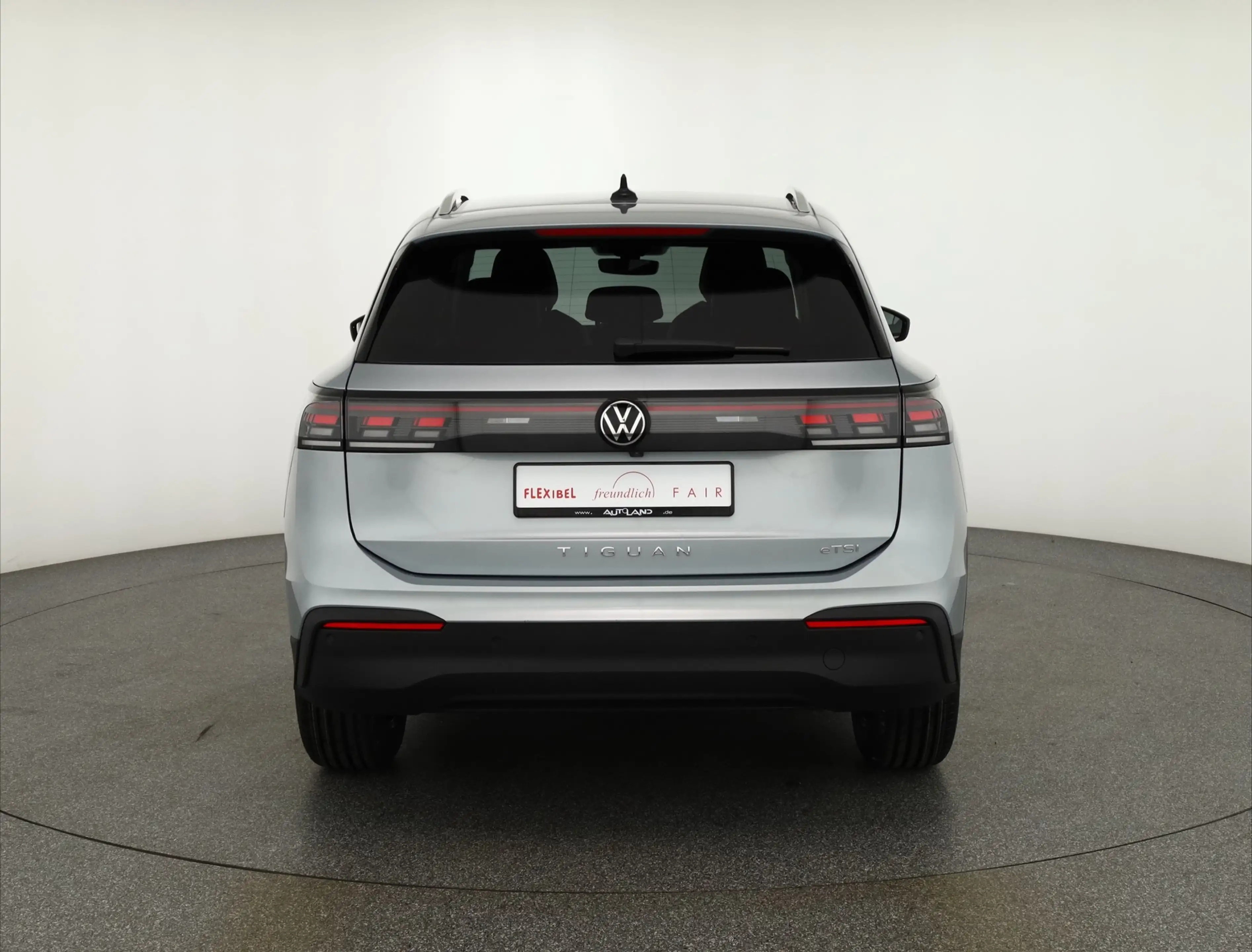 Volkswagen Tiguan 1.5 eTSI DSG LED ACC Kamera Sitzheizung — photo 4
