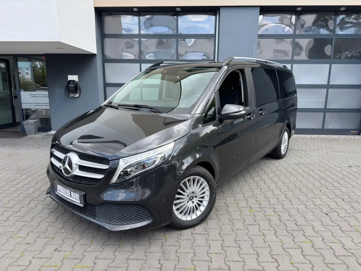 Mercedes-Benz V 220 d EDITION lang Grau - 1