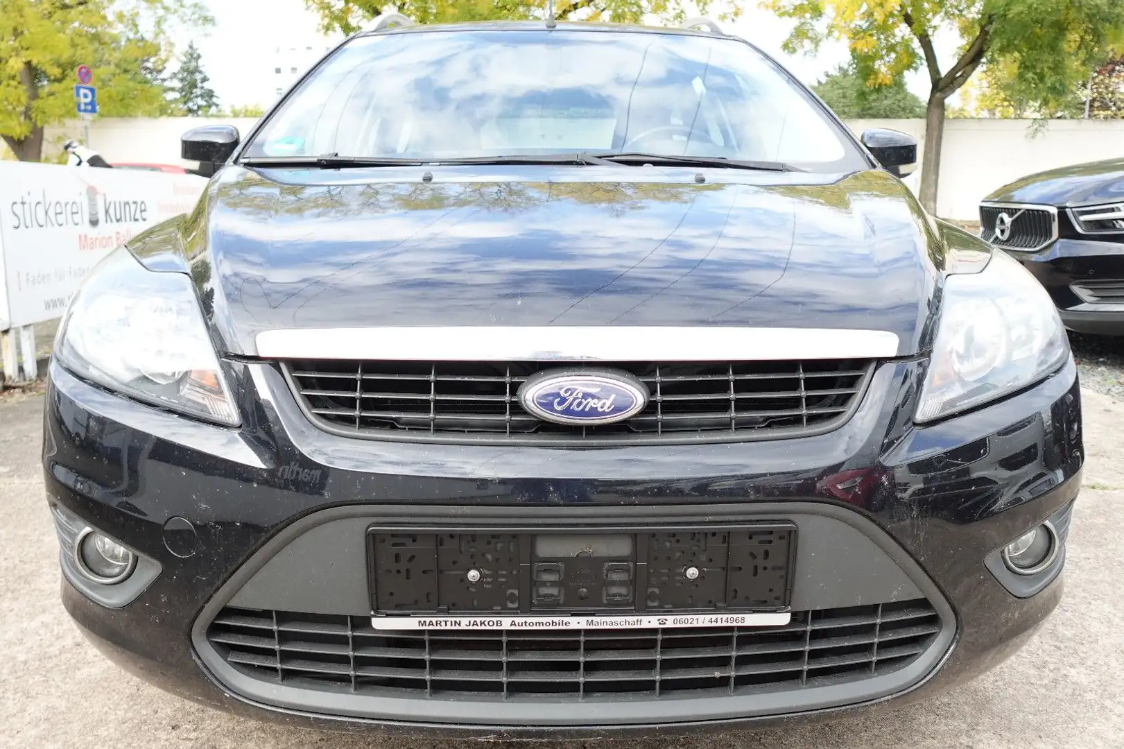 Ford Focus 1,8 Black Magic Turnier Schwarz - 2