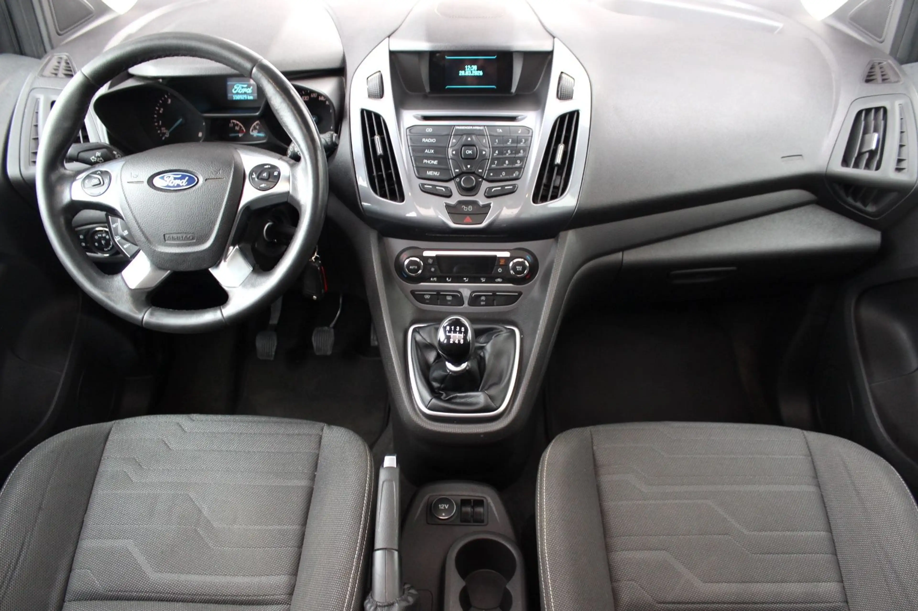Ford Tourneo Connect 1.0 EcoBoost *TITANIUM 2xTÜREN* — photo 12