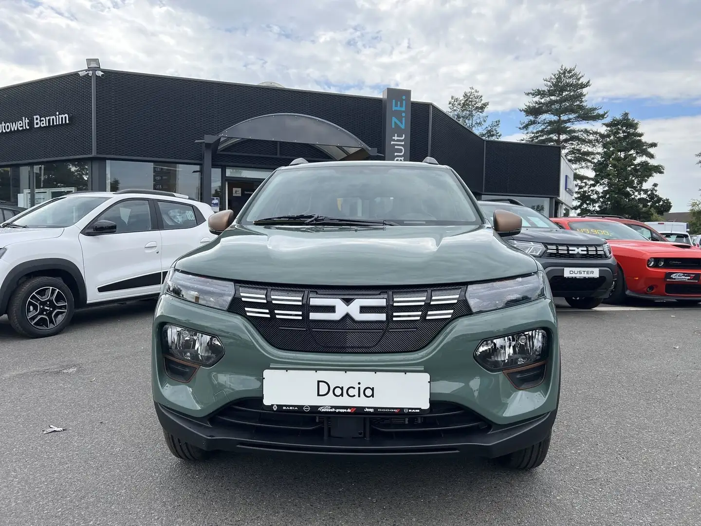 Dacia Spring Essential - 2