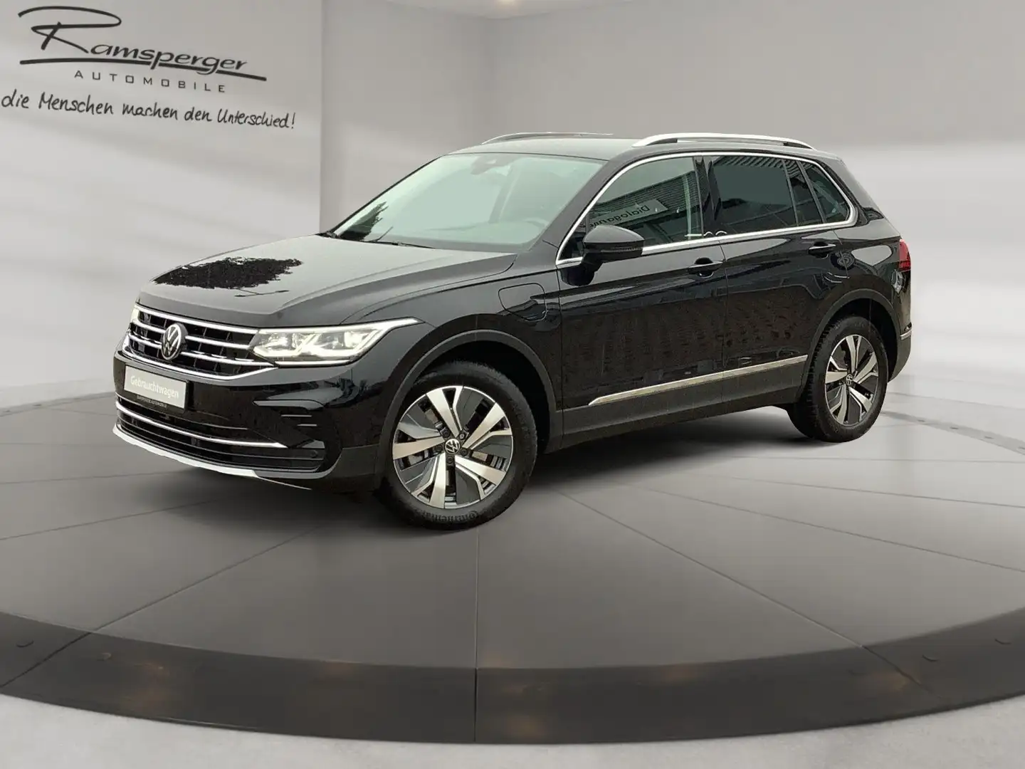 Volkswagen Tiguan 1.4 TSI DSG Elegance Hybrid ACC Matrix Na Schwarz - 2