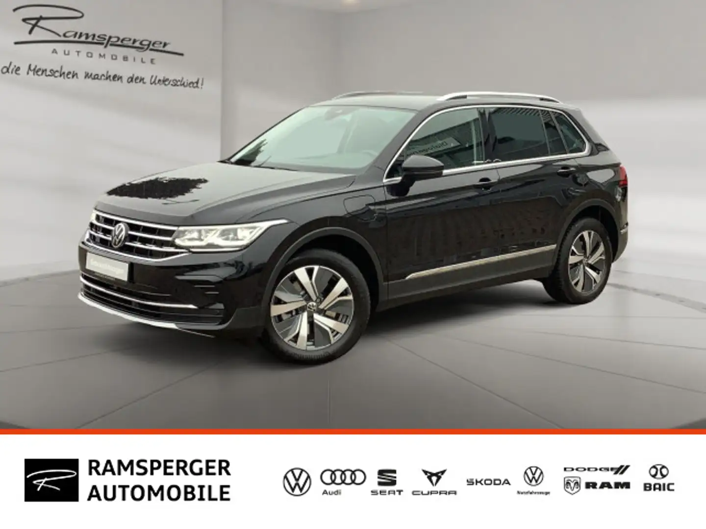 Volkswagen Tiguan 1.4 TSI DSG Elegance Hybrid ACC Matrix Na Schwarz - 1