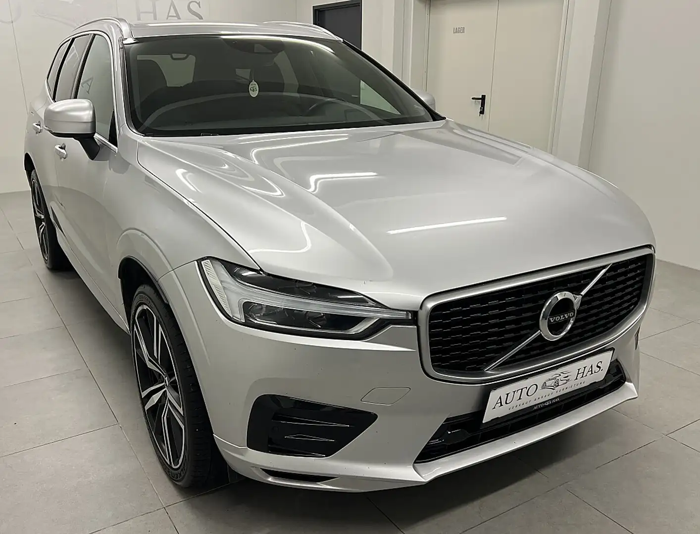 Volvo XC60 D4 R-Design AWD Geartronic *Harman/Kardon* Grau - 1