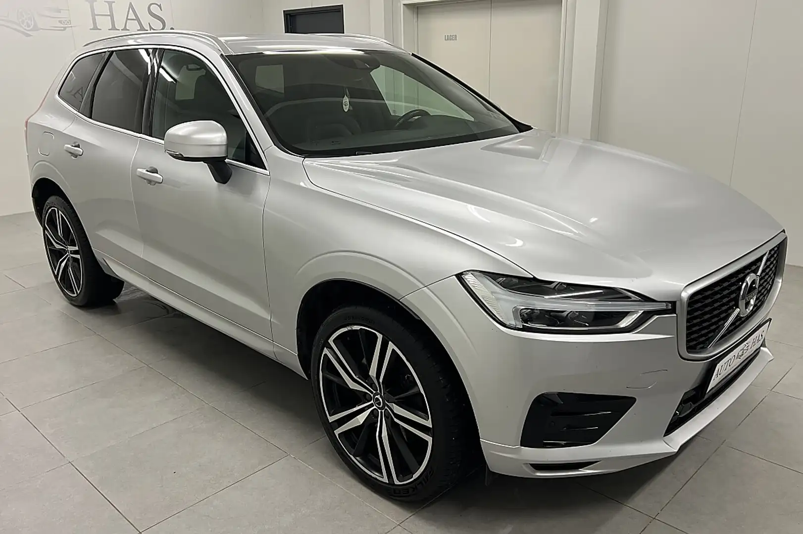 Volvo XC60 D4 R-Design AWD Geartronic *Harman/Kardon* Grau - 2