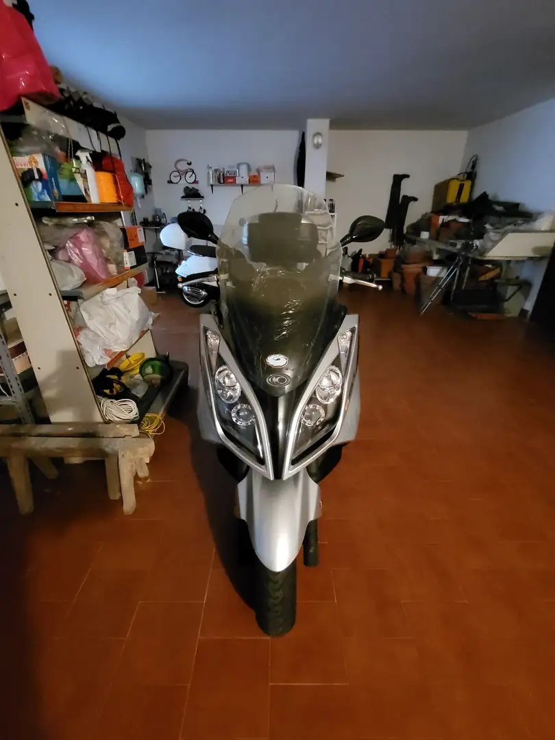 Kymco Downtown 200i vendo con bauletto x  2 caschi jet per cambio moto Srebrny - 2
