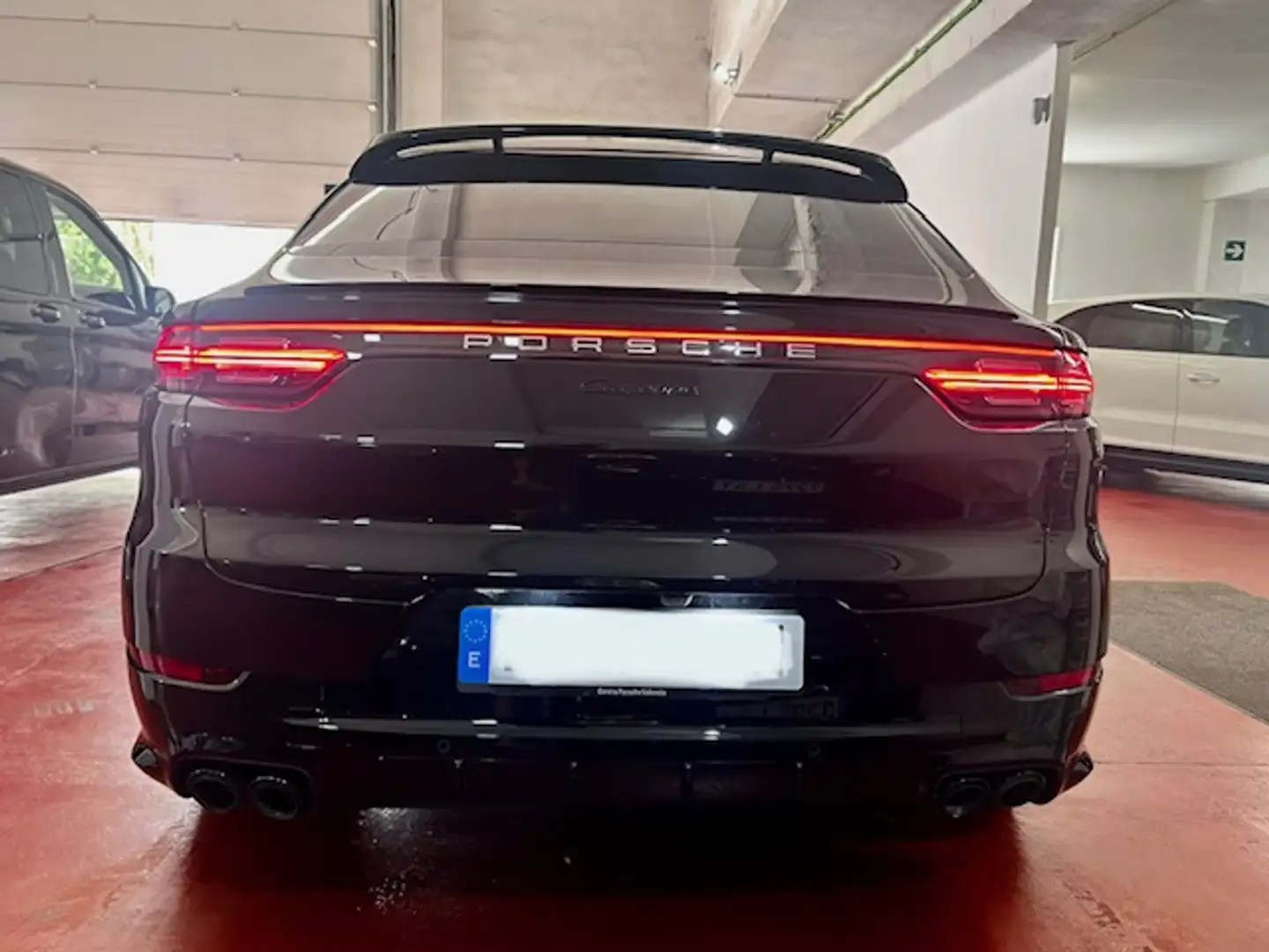 Porsche Cayenne E-Hybrid Coupé Aut. Negro - 2