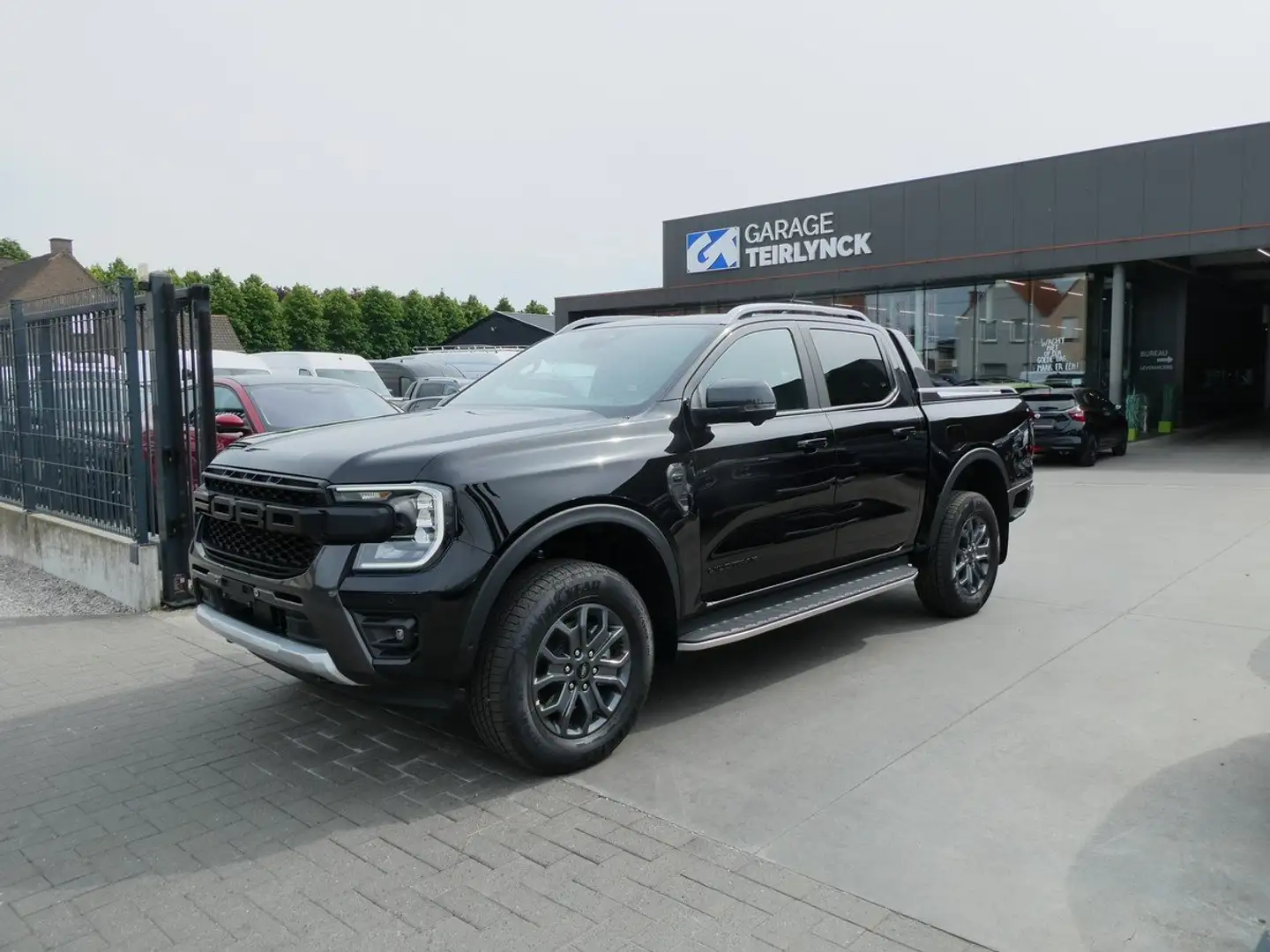 Ford Ranger 3.0 V6 240pk Raptor Look WILDTRAK 4x4 Stock (02151 Noir - 2