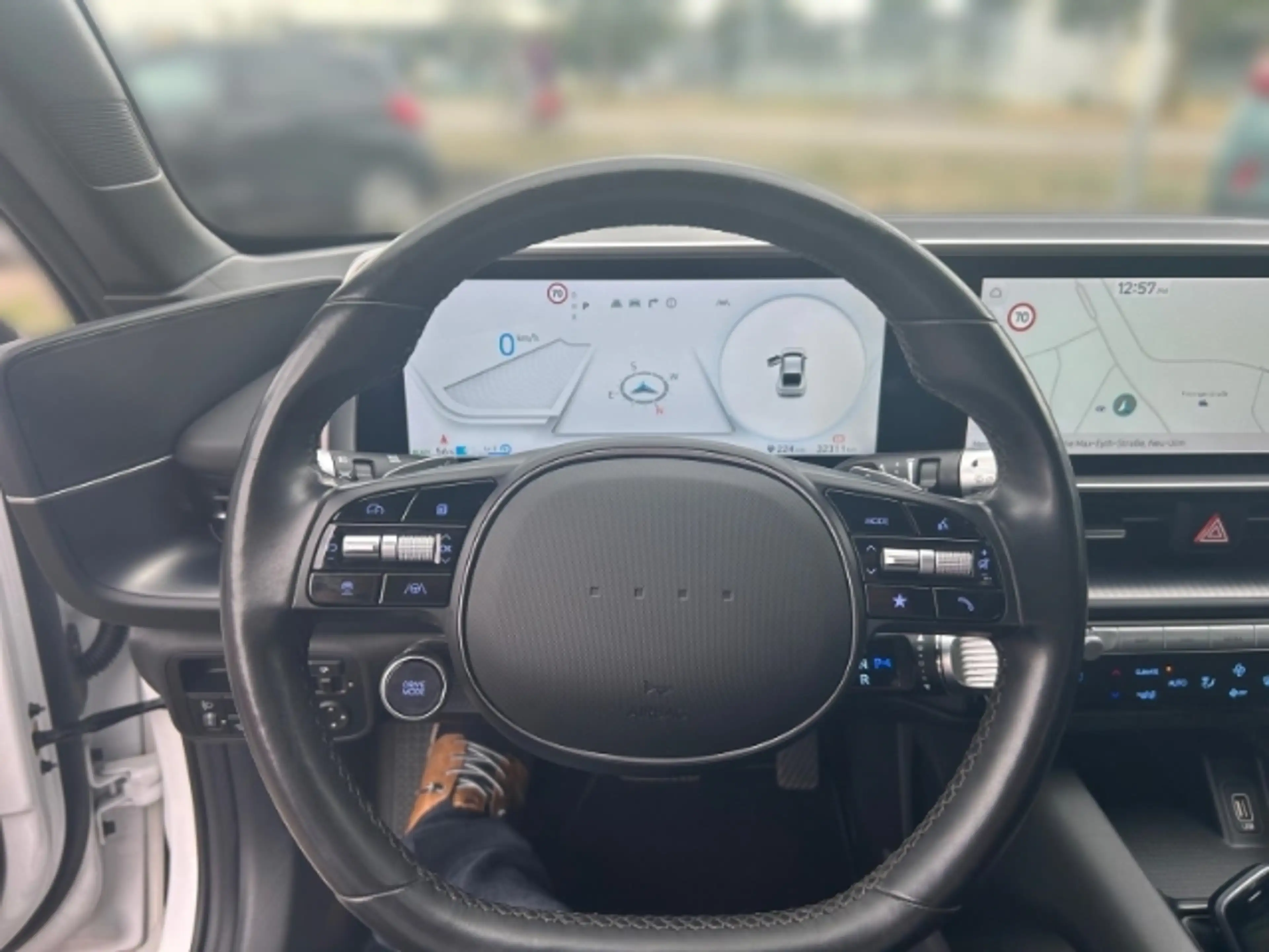 Hyundai IONIQ 6 Basis Elektro Navi Digitales Cockpit LED ACC El. H — photo 8