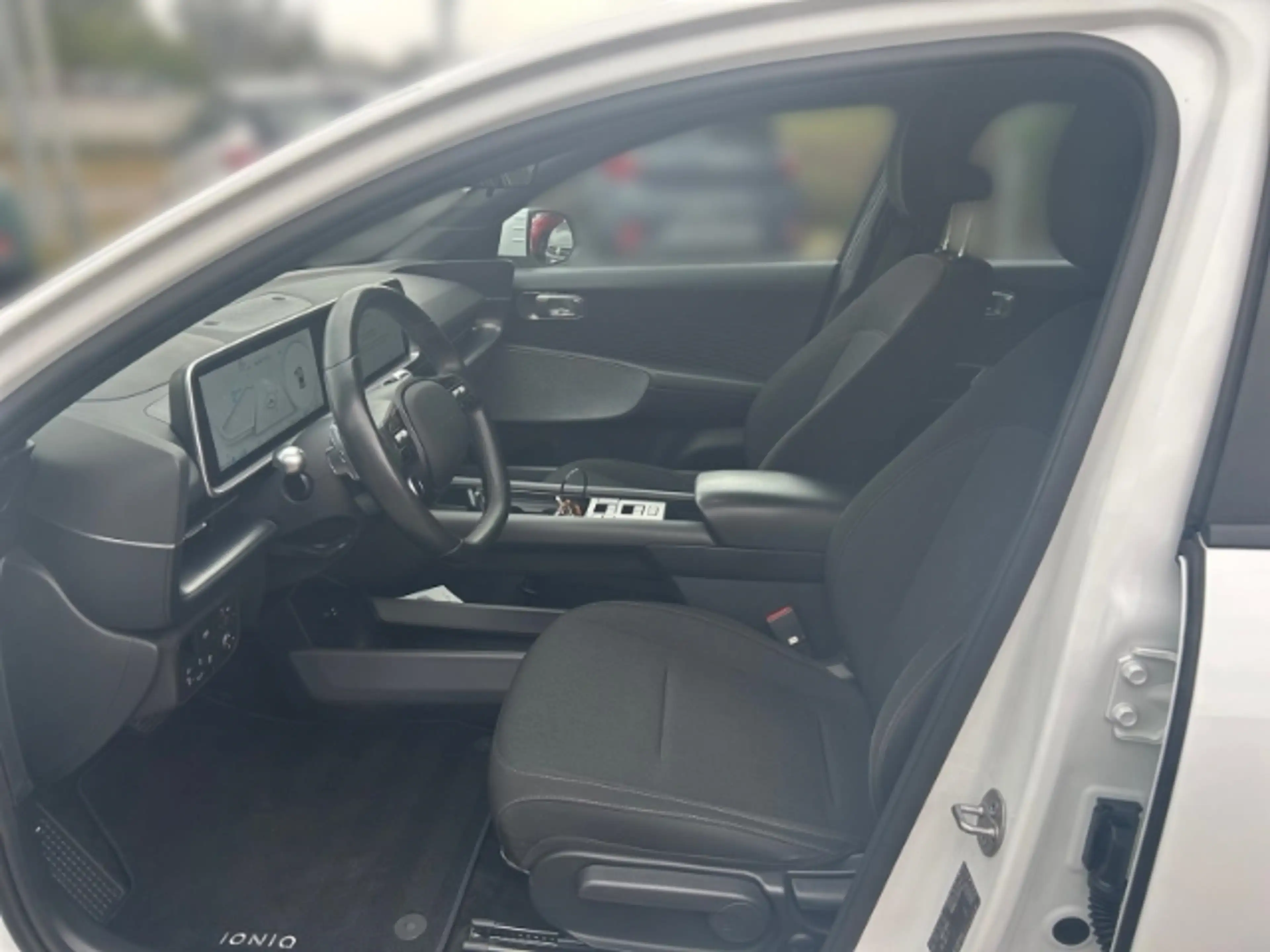 Hyundai IONIQ 6 Basis Elektro Navi Digitales Cockpit LED ACC El. H — photo 7