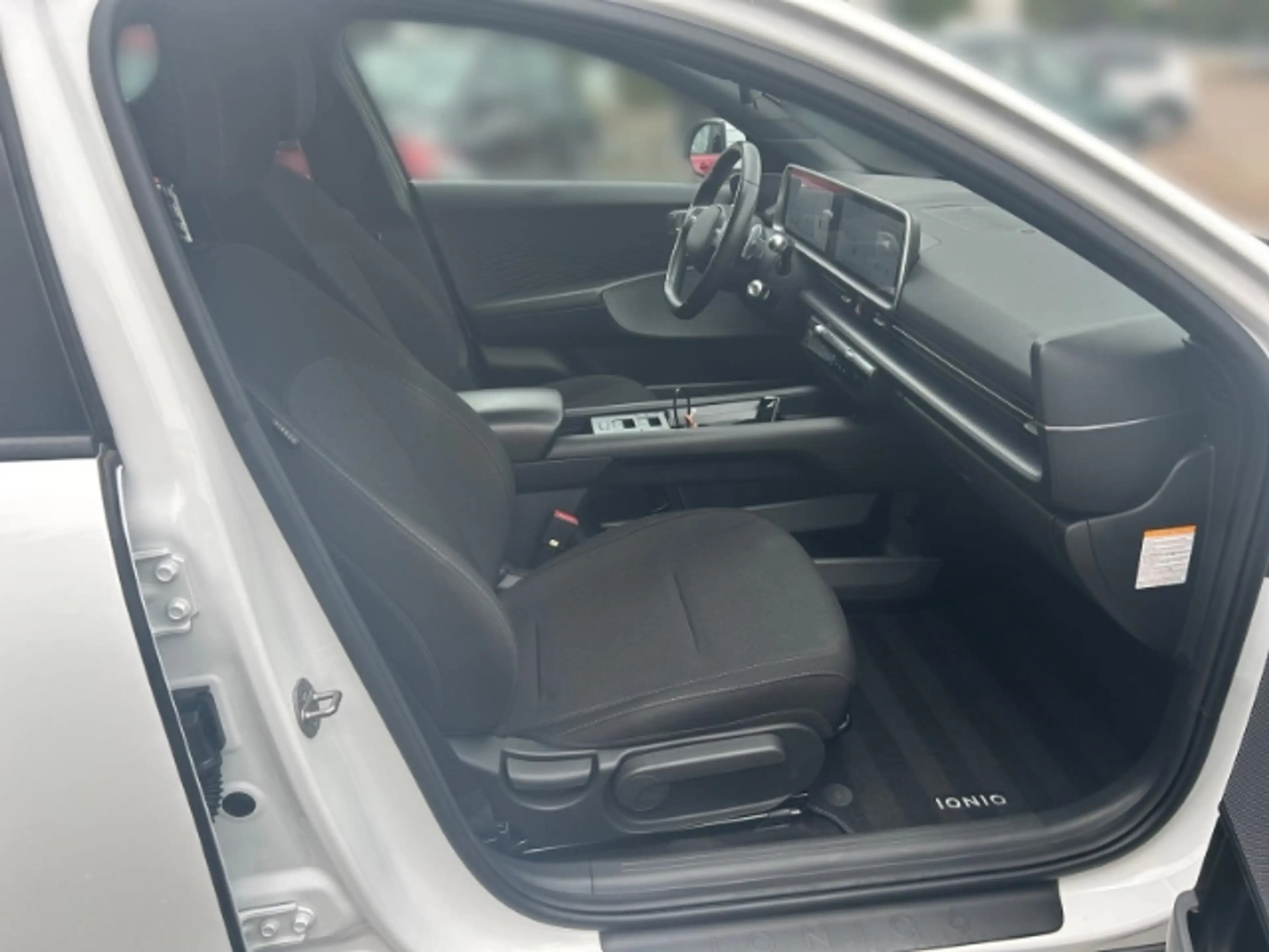 Hyundai IONIQ 6 Basis Elektro Navi Digitales Cockpit LED ACC El. H — photo 15