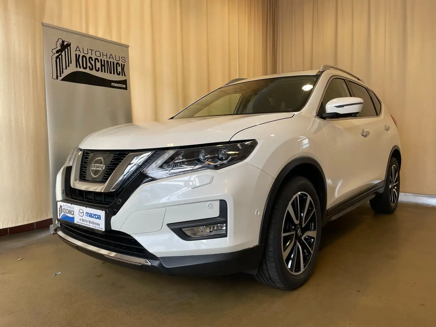 Nissan X-Trail 2.0 dCi N-Connecta 4x4 PANORAMA 360° Wit - 1