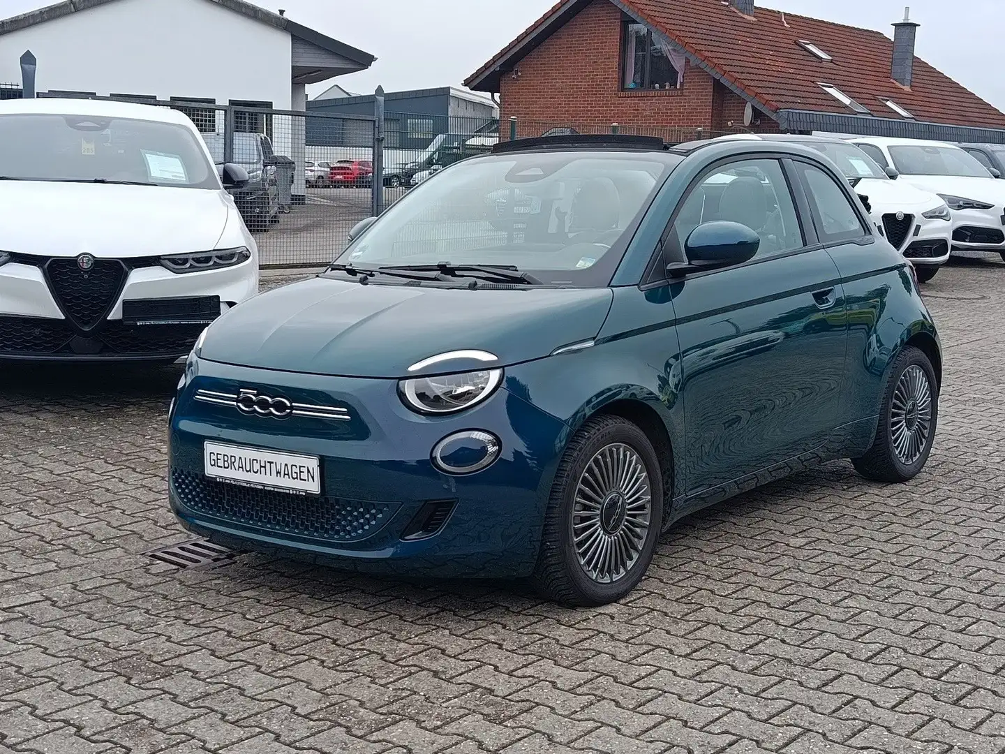 Fiat 500e 500C Elektro ICON # KomfortPaket Grün - 1